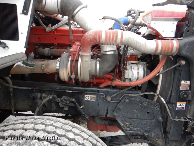 image for item HX9150 2010 Kenworth T800  semi truck