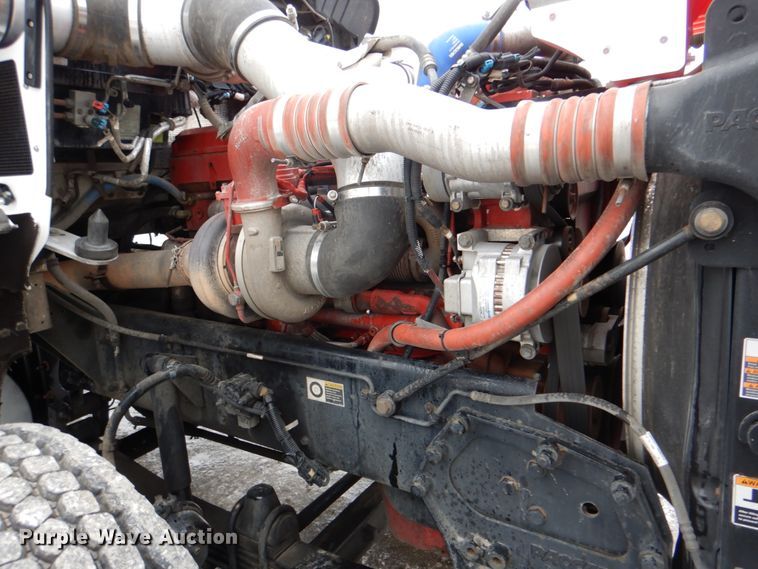 image for item HX9150 2010 Kenworth T800  semi truck