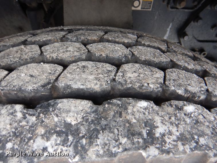 image for item HX9150 2010 Kenworth T800  semi truck