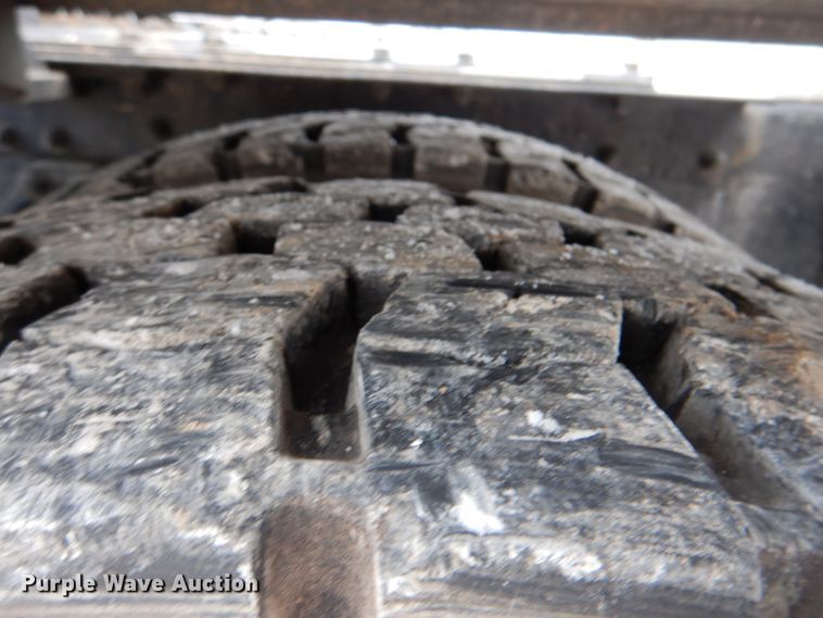 image for item HX9150 2010 Kenworth T800  semi truck