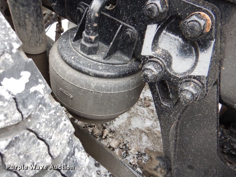 image for item HX9150 2010 Kenworth T800  semi truck