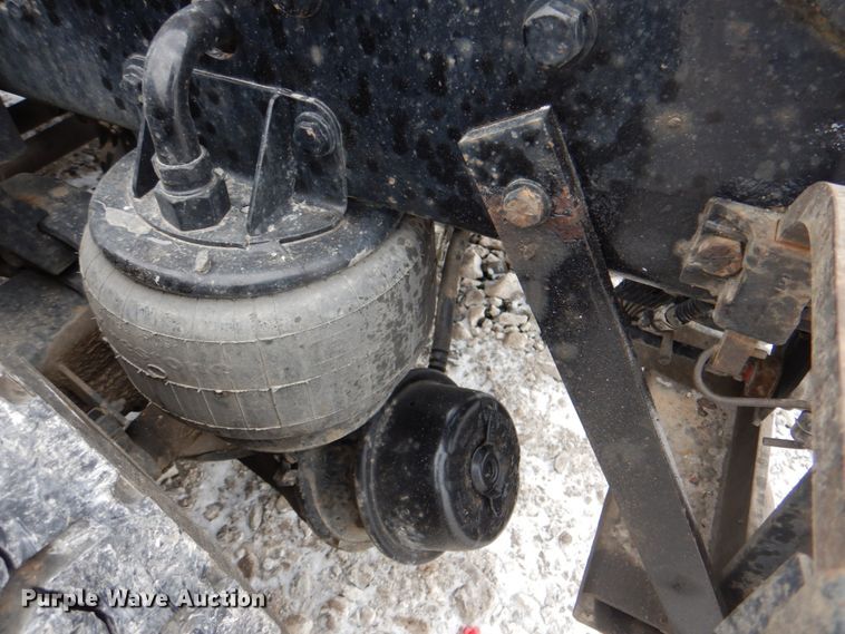 image for item HX9150 2010 Kenworth T800  semi truck