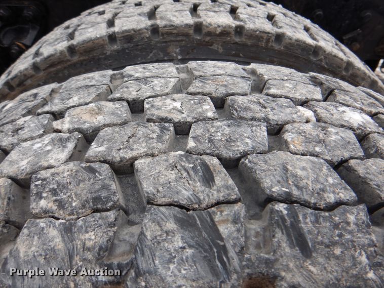 image for item HX9150 2010 Kenworth T800  semi truck