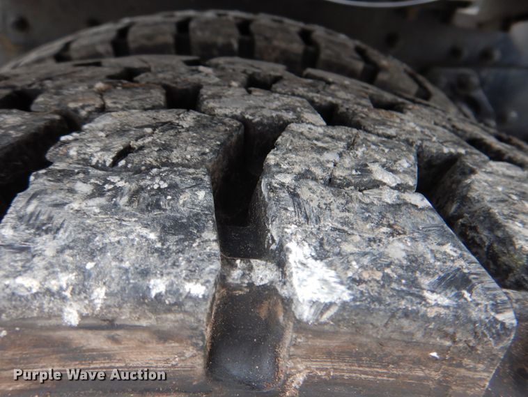 image for item HX9150 2010 Kenworth T800  semi truck