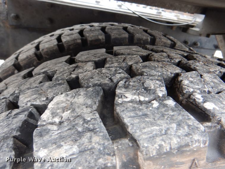 image for item HX9150 2010 Kenworth T800  semi truck