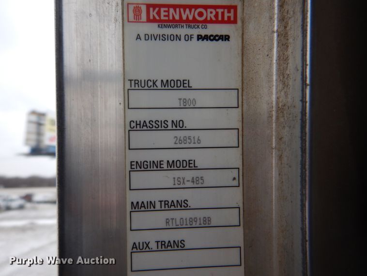 image for item HX9150 2010 Kenworth T800  semi truck