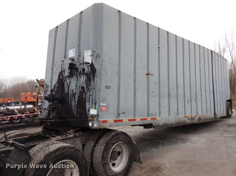 image for item HX9542 1999 Wichita  tank trailer