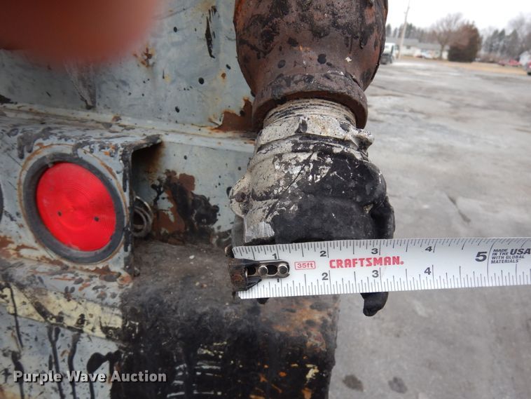 image for item HX9542 1999 Wichita  tank trailer