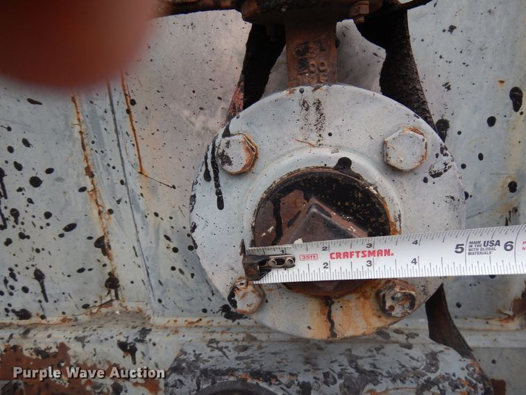 image for item HX9542 1999 Wichita  tank trailer