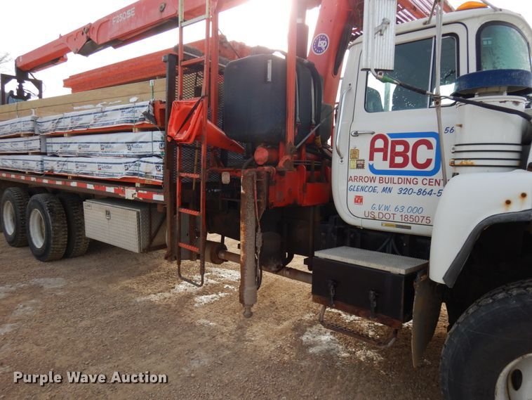 image for item HX9603 2001 Mack DM690S  crane truck