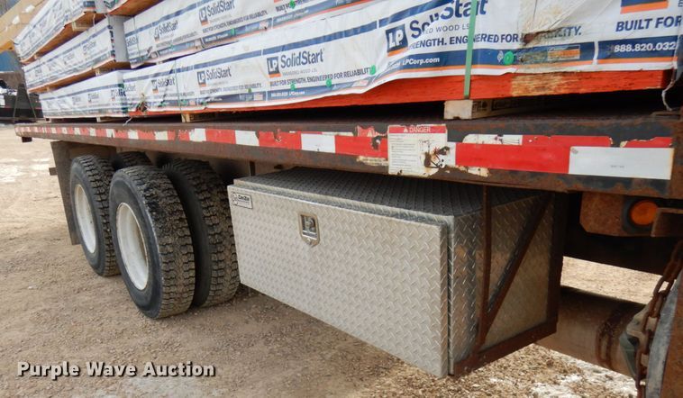 image for item HX9603 2001 Mack DM690S  crane truck