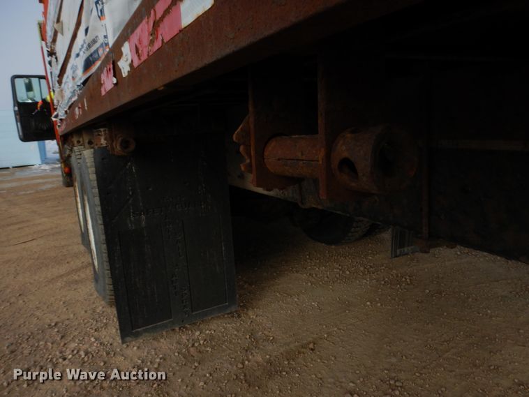 image for item HX9603 2001 Mack DM690S  crane truck