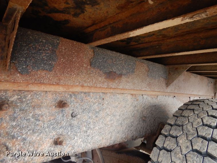 image for item HX9603 2001 Mack DM690S  crane truck