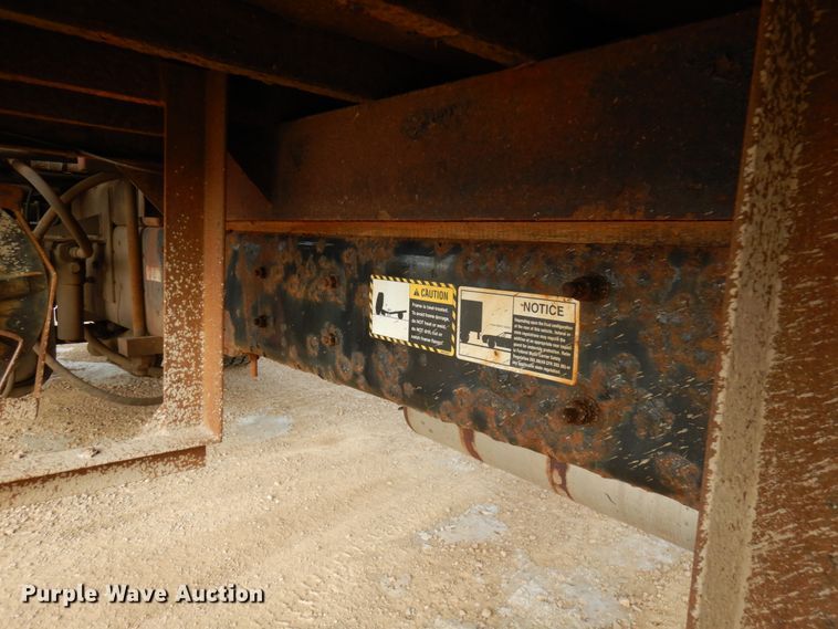 image for item HX9603 2001 Mack DM690S  crane truck