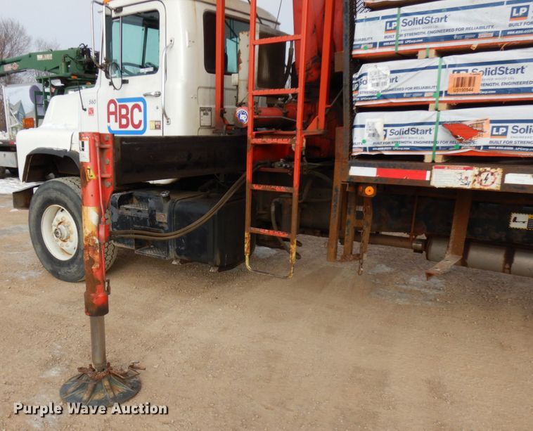 image for item HX9603 2001 Mack DM690S  crane truck