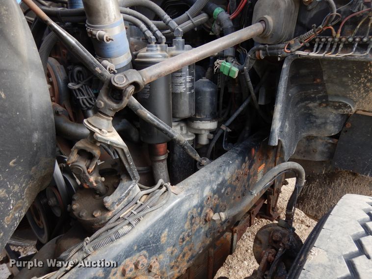 image for item HX9603 2001 Mack DM690S  crane truck