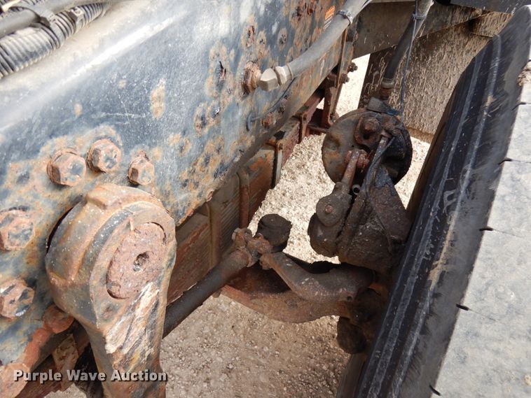 image for item HX9603 2001 Mack DM690S  crane truck