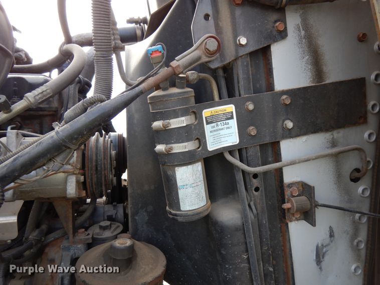 image for item HX9603 2001 Mack DM690S  crane truck