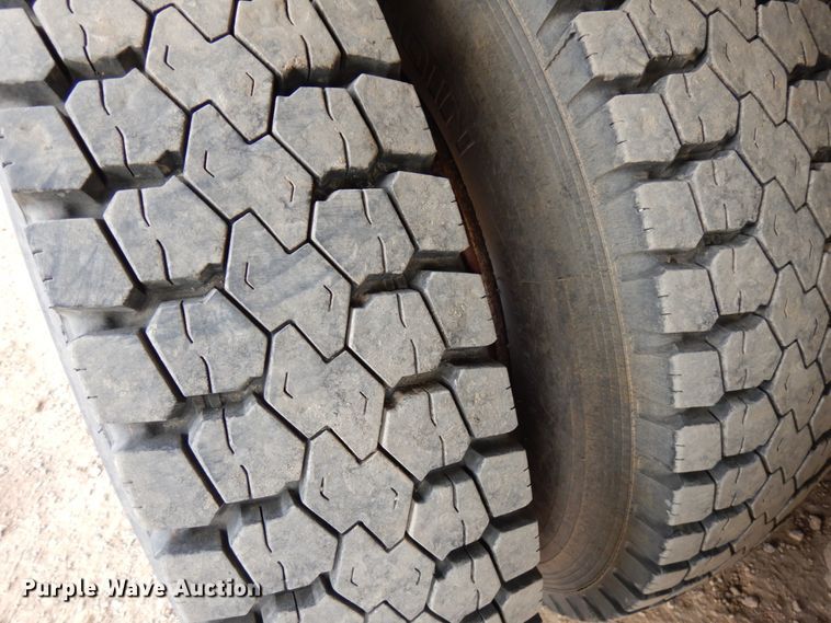 image for item HX9603 2001 Mack DM690S  crane truck