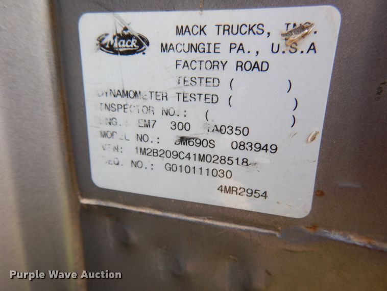 image for item HX9603 2001 Mack DM690S  crane truck