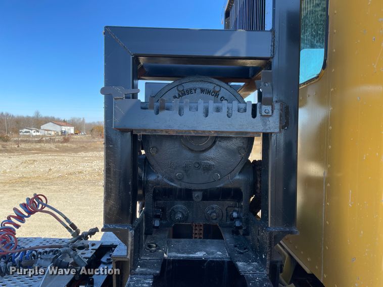 image for item HX9777 1994 Kenworth T600  semi truck