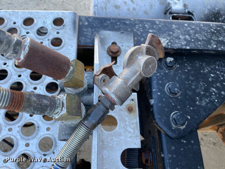 image for item HX9777 1994 Kenworth T600  semi truck