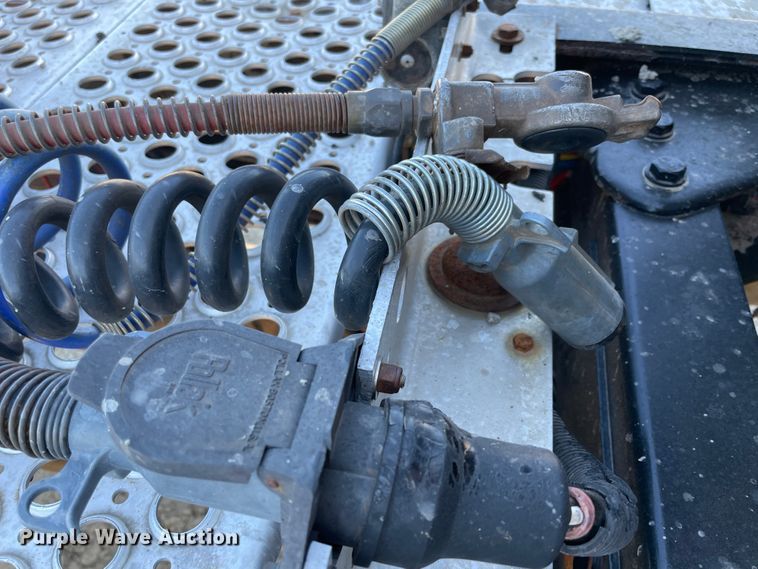 image for item HX9777 1994 Kenworth T600  semi truck