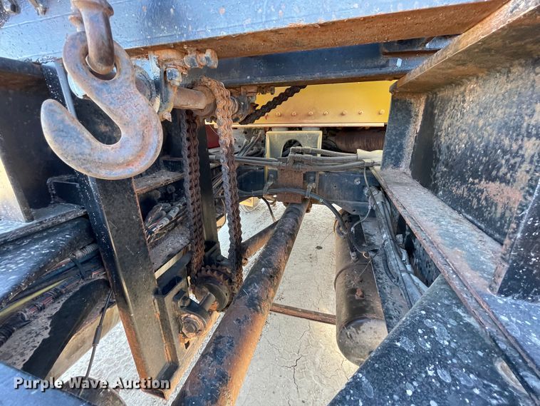 image for item HX9777 1994 Kenworth T600  semi truck