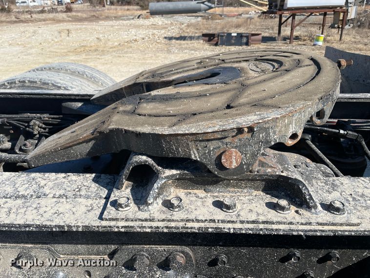 image for item HX9777 1994 Kenworth T600  semi truck