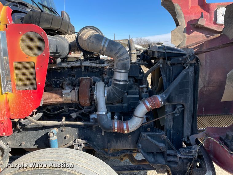 image for item HX9777 1994 Kenworth T600  semi truck