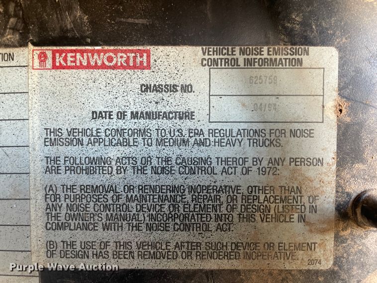 image for item HX9777 1994 Kenworth T600  semi truck