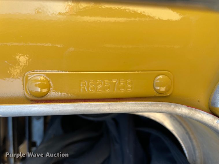 image for item HX9777 1994 Kenworth T600  semi truck