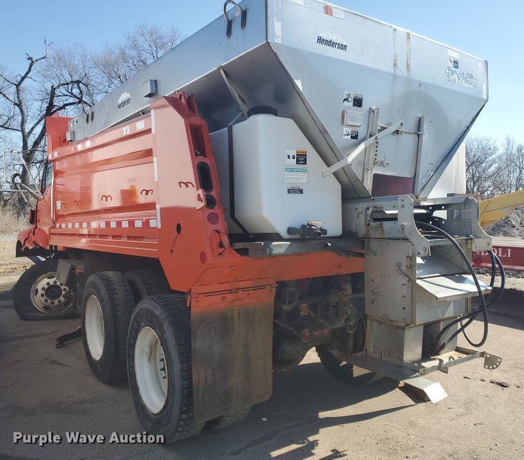 image for item DE4533 2005 Sterling LT7500  dump truck