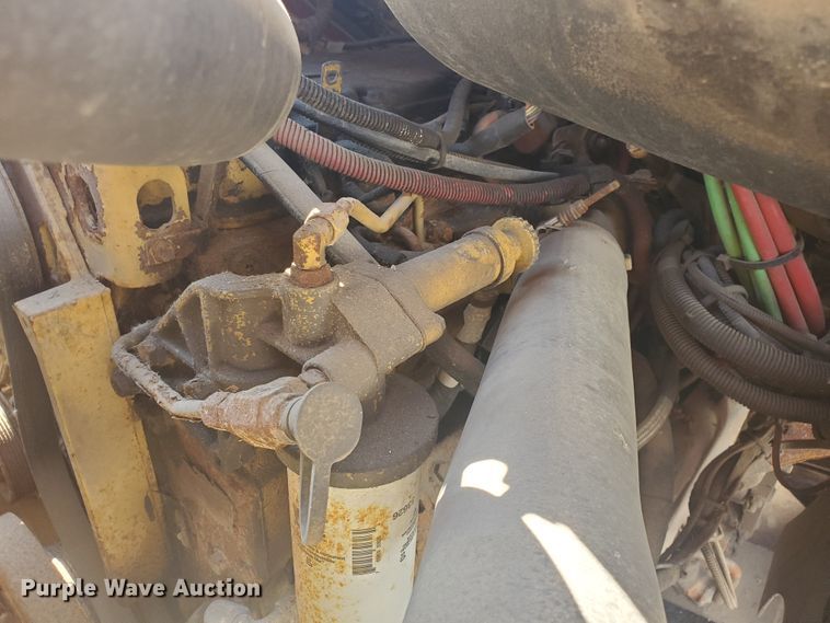 image for item DE4533 2005 Sterling LT7500  dump truck