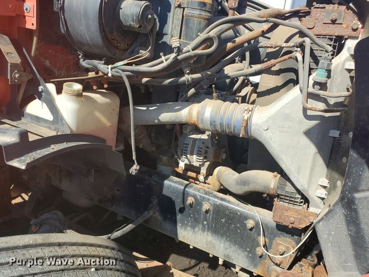 image for item DE4533 2005 Sterling LT7500  dump truck