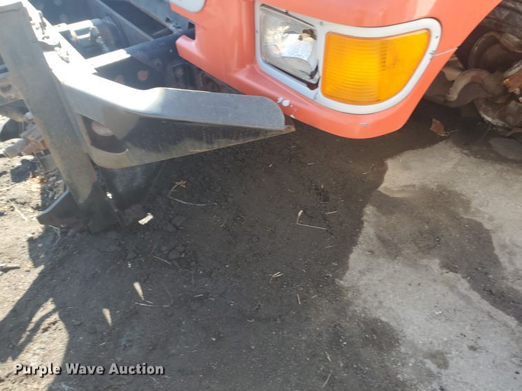 image for item DE4533 2005 Sterling LT7500  dump truck