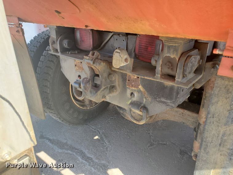 image for item DE4533 2005 Sterling LT7500  dump truck