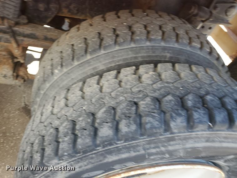 image for item DE4533 2005 Sterling LT7500  dump truck