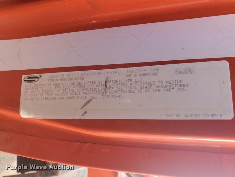 image for item DE4533 2005 Sterling LT7500  dump truck