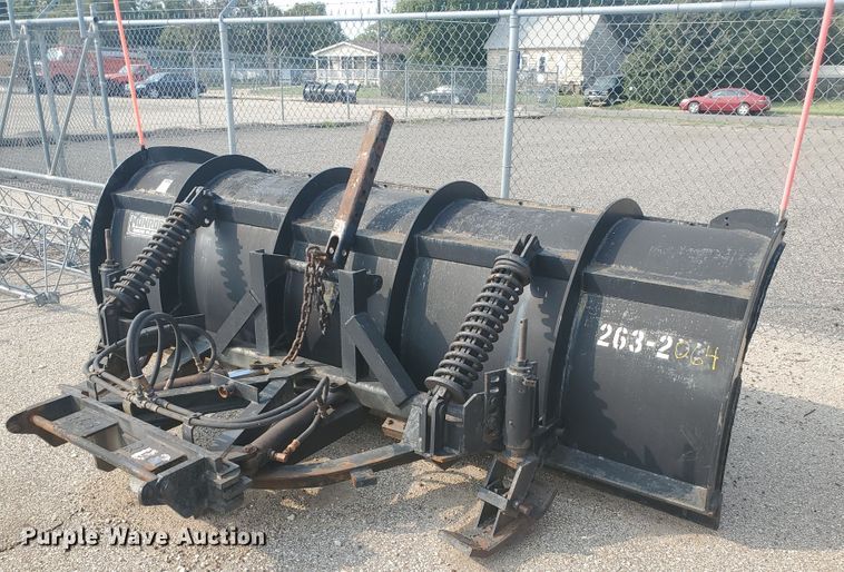 image for item DE4533 2005 Sterling LT7500  dump truck