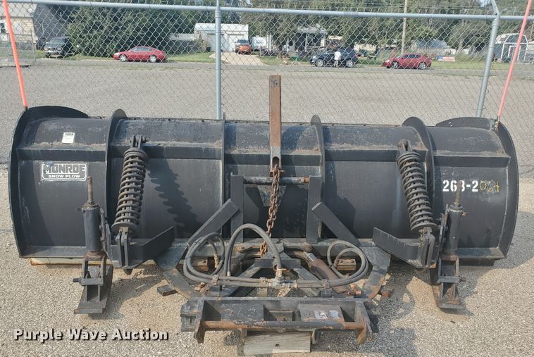 image for item DE4533 2005 Sterling LT7500  dump truck