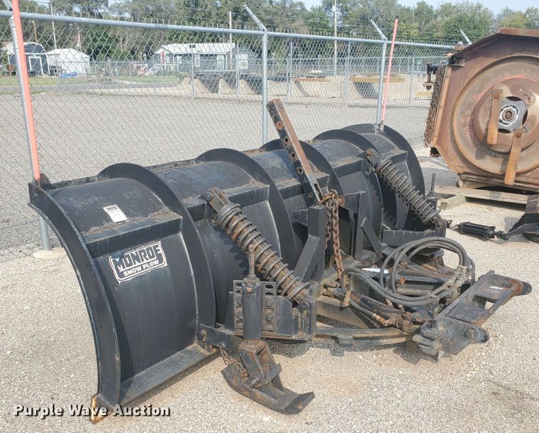 image for item DE4533 2005 Sterling LT7500  dump truck