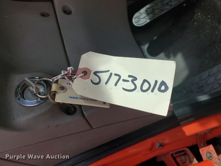 image for item DF4656 2000 Sterling L7501  oil distributor truck