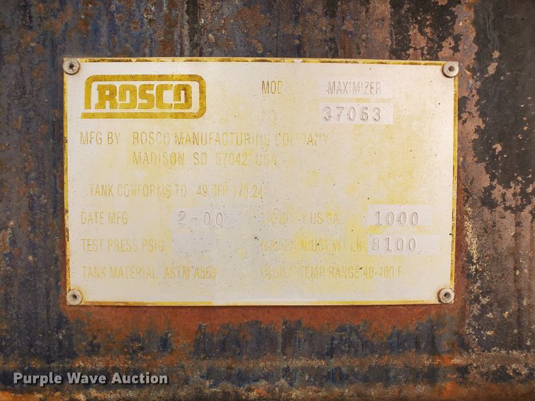 image for item DF4656 2000 Sterling L7501  oil distributor truck