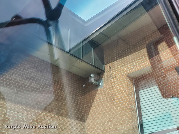 image for item DF4656 2000 Sterling L7501  oil distributor truck