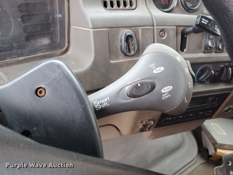 image for item DF4657 2001 Sterling LT7501  dump truck