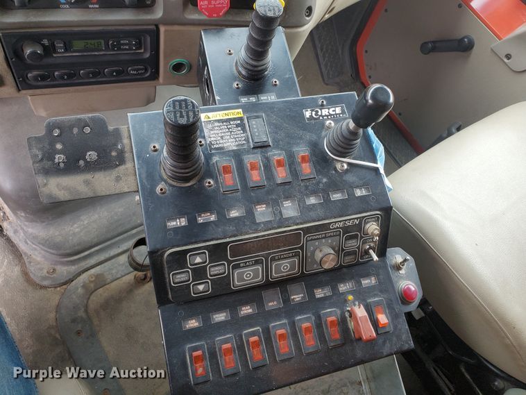 image for item DF4657 2001 Sterling LT7501  dump truck