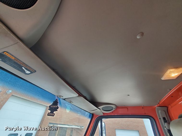 image for item DF4657 2001 Sterling LT7501  dump truck