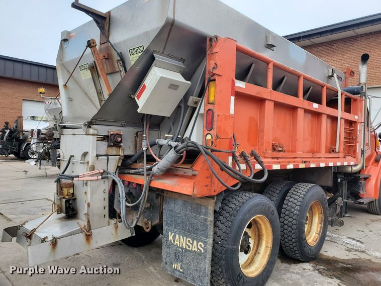 image for item DF4657 2001 Sterling LT7501  dump truck