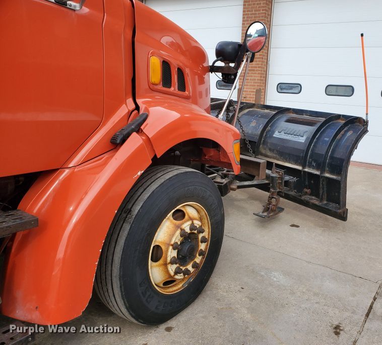 image for item DF4657 2001 Sterling LT7501  dump truck
